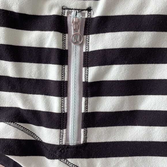 Lululemon Apex Stripe ,Fresh Teal/Black , Vintage , Size 6 - Picture 5 of 7